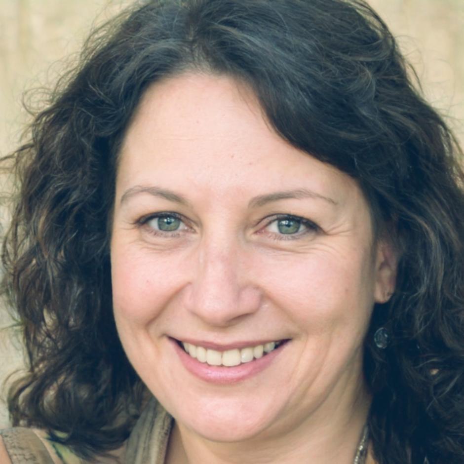 Retrato profesional de Silvana Echeverría